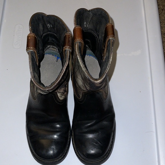 Ariat Camo boots - Picture 3 of 5